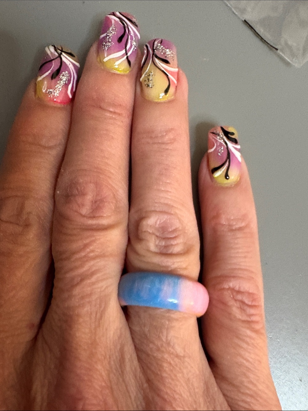 Colorful Gradient Resin Ring - Size 8 - Picture 2 of 6
